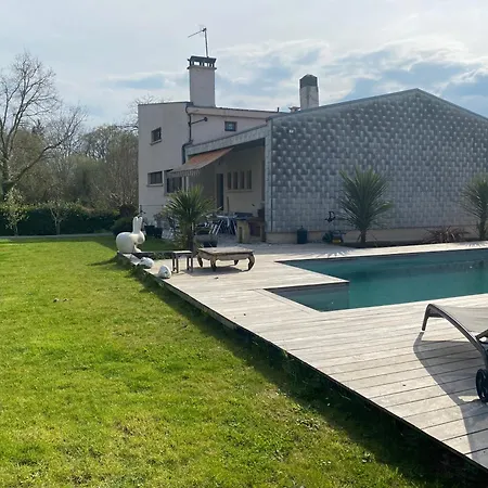 2 Dans Avec Et Piscine Bed & Breakfast Idron