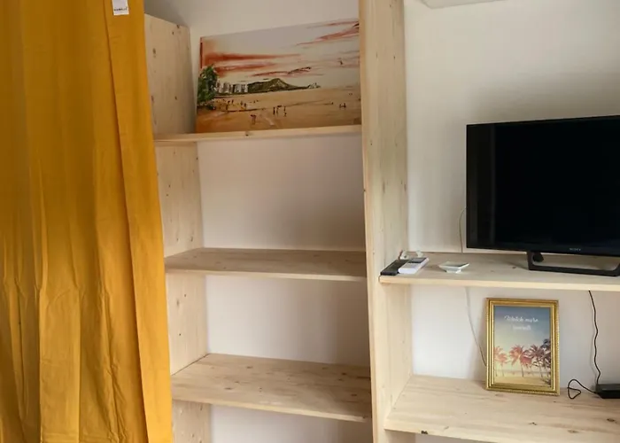 2 Dans Avec Et Piscine Idron